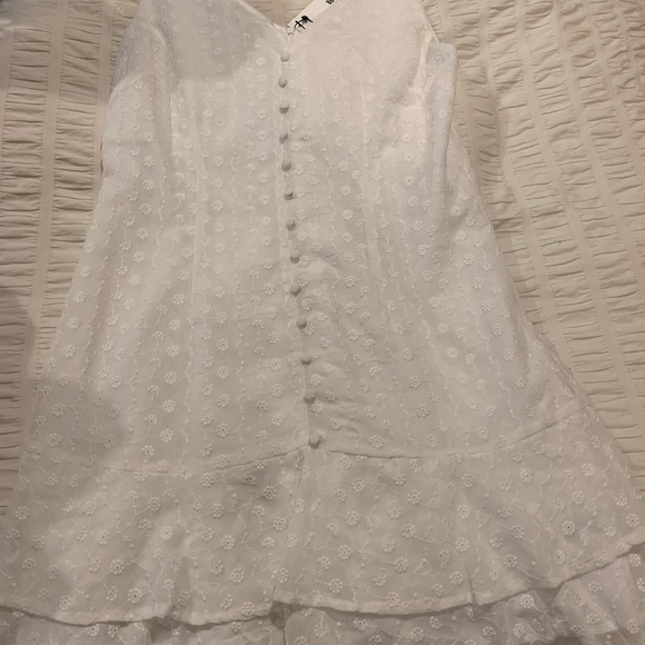 White mini dress - Picture 1 of 3